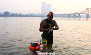 Thú tắm sông ngày rét của người Hà Nội