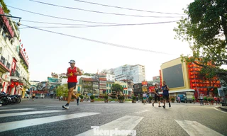 Ngỡ ngàng trước diện mạo mới của Quảng trường Đông Kinh Nghĩa Thục