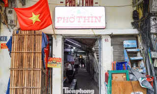 Cuộc sống thường nhật trên khu ‘đất vàng’ sắp thành quảng trường Đông hồ Hoàn Kiếm