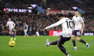 Trực tiếp Aston Villa vs MU 1-1 (Hết H1): Cunha gỡ hòa chóng vánh