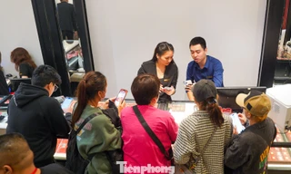 'Vàng mắt' vì bạc 