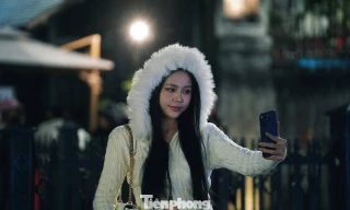 Gió lạnh 'chạm phố', người Hà Nội rủ nhau check-in đầu mùa