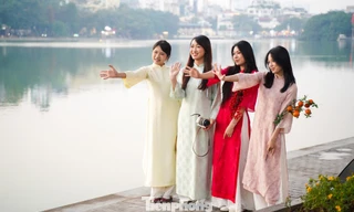 'Nàng thơ' chi tiền triệu chụp ảnh áo dài cuối năm