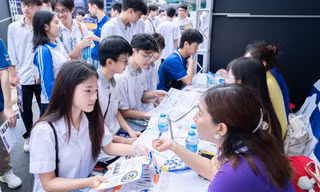 Nhiều trường đại học phía Nam công bố điểm sàn xét tuyển, khối Sức khỏe giữ ngưỡng cao