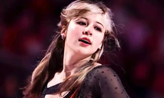 Dung mạo 'thiên thần băng' nổi loạn giúp Mỹ giải cơn khát vàng 