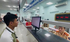 TP.HCM giảm lệ phí biển số ô tô từ 20 triệu xuống 14 triệu đồng