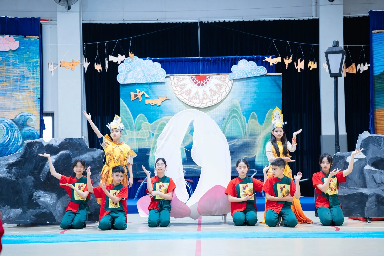 Trường SenTia: Mô Hình 'Học Sinh Dạy Học Sinh' Trong Dự Án Liên Môn 6 Tuần