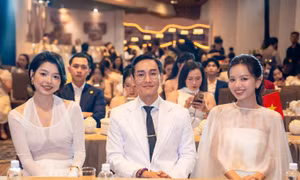 Dàn sao Mưa Đỏ - Tử Chiến Trên Không hội ngộ, Lê Hạ Anh đẹp đôi bên Hứa Vĩ Văn