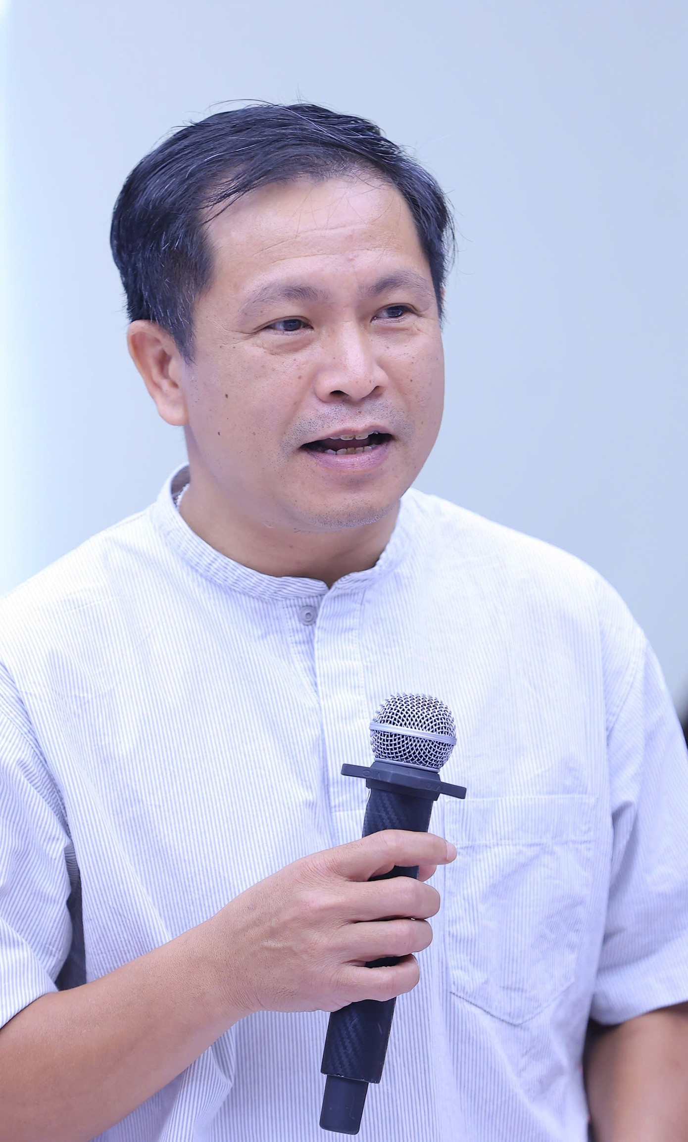 hoang-anh-le-1.jpg