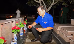 Tuổi trẻ An Giang thắp nến tri ân các anh hùng liệt sĩ