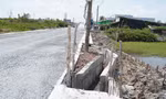 Độc lạ Cà Mau: 1,8km đường có 36 đoạn rãnh nước uốn cong để tránh cột điện