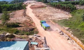 Cận cảnh thi công chỗ ở cho các hộ dân bị giải tỏa để làm đường Vành đai 3 TPHCM 
