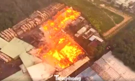 Người đàn ông được cứu trong đám cháy nhà xưởng ở TPHCM đã tử vong