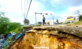 Tận thấy điểm ngập gây sạt lở khiến TPHCM chi hơn 3.000 tỷ đồng ‘giải cứu’ 