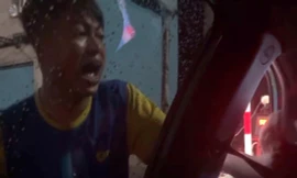 Công an tạm giữ đối tượng chặn đường, đập phá taxi công nghệ ở TPHCM