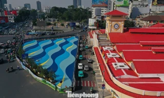 Tin mới về đề xuất dừng chỉnh trang chợ Bến Thành, Hồ Con Rùa