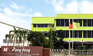 Cú trượt dài của Rạng Đông Holding