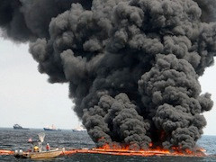 Vụ nổ giàn khoan Deepwater