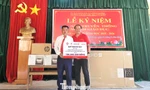 Hai doanh nghiệp tiếp sức học sinh vùng lũ Nghệ An