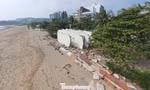Cảnh xuống cấp, hoang tàn ở biển Sầm Sơn