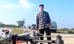 Chàng trai xứ Nghệ mang drone 400 triệu đồng chuyển hàng cứu trợ giúp bà con vùng tâm lũ