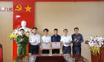 Nam sinh lớp 11 cùng hai thanh niên được khen thưởng vì cứu người đuối nước