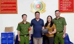 Nữ thiếu tá công an trả lại túi xách gần 400 triệu cho người đánh rơi