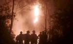 Cháy rừng trong đêm, huy động hàng trăm người dập lửa