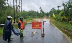 Bão số 6 gây mưa lớn, nhiều tuyến đường ngập sâu, 46 hộ dân tộc Chứt bị cô lập
