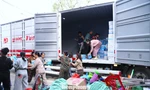 Khắp nơi gói ghém yêu thương gửi về người dân vùng lũ