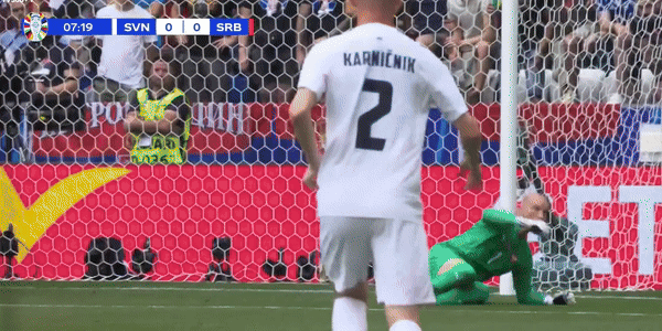 Serbia thoát thua Slovenia nhờ bàn thắng phút 90+5 ảnh 11