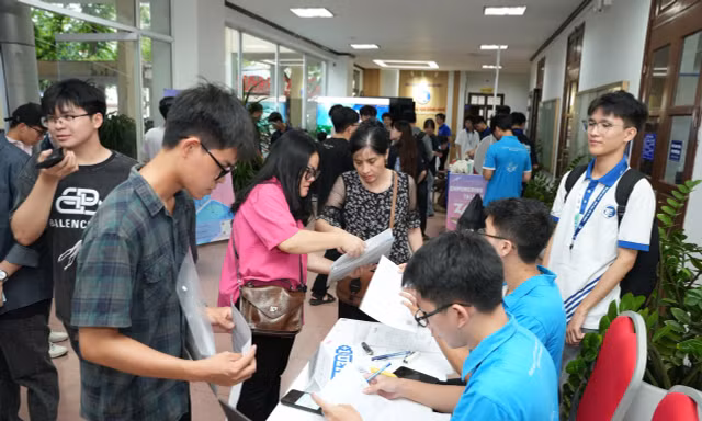Thí sinh đặc biệt nhập học Trường Đại học Công nghệ, Đại học Quốc gia Hà Nội