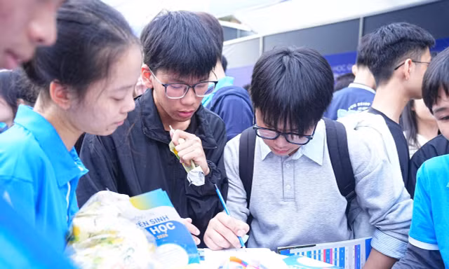 Thực hư ngành y khoa tuyển sinh tổ hợp có văn, sử