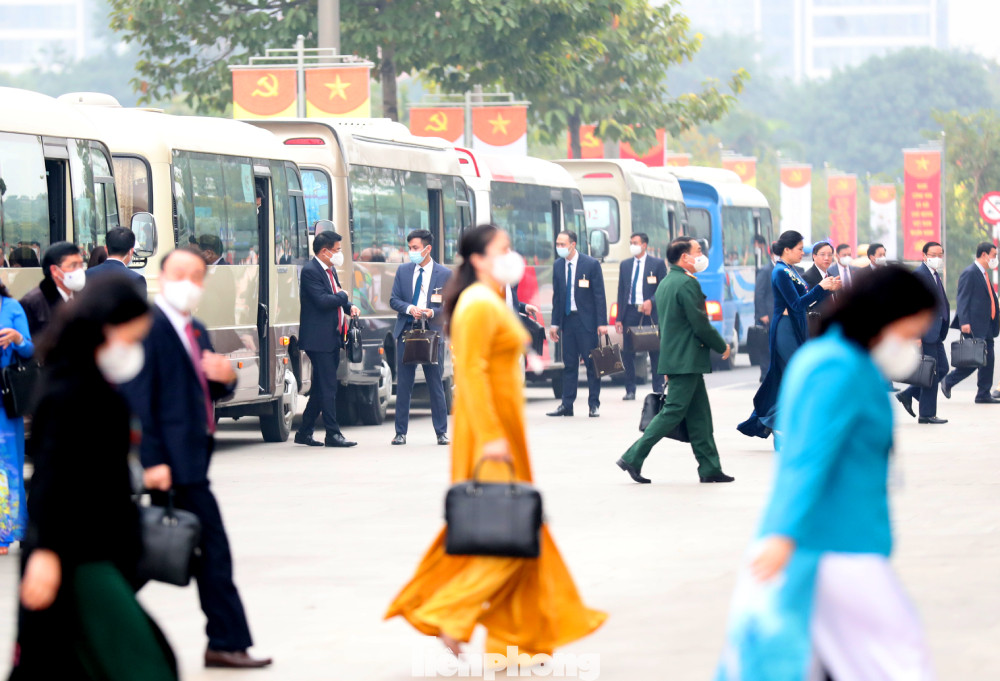 Đại hội bắt đầu bỏ phiếu bầu Ban Chấp hành Trung ương khóa XIII ảnh 3