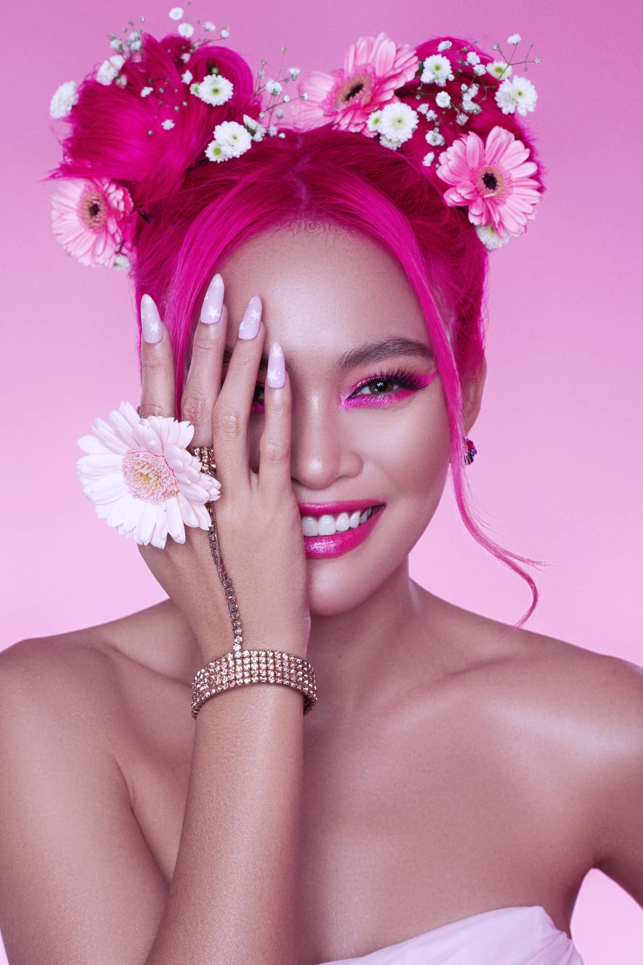 Đầu năm mới, Á hậu Mâu Thuỷ 'đốt mắt' fans với bộ ảnh nude táo bạo và nóng bỏng ảnh 4