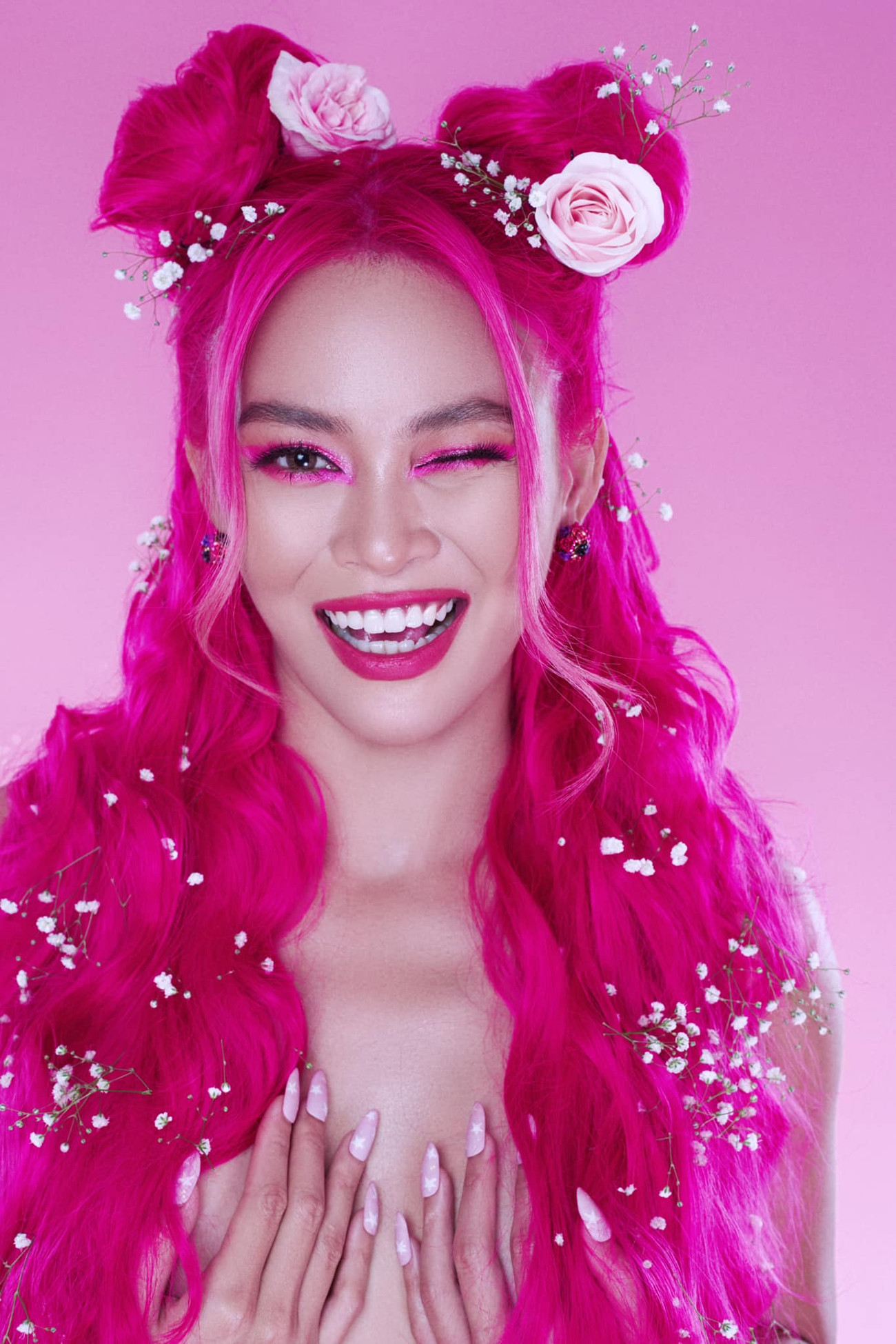 Đầu năm mới, Á hậu Mâu Thuỷ 'đốt mắt' fans với bộ ảnh nude táo bạo và nóng bỏng ảnh 2