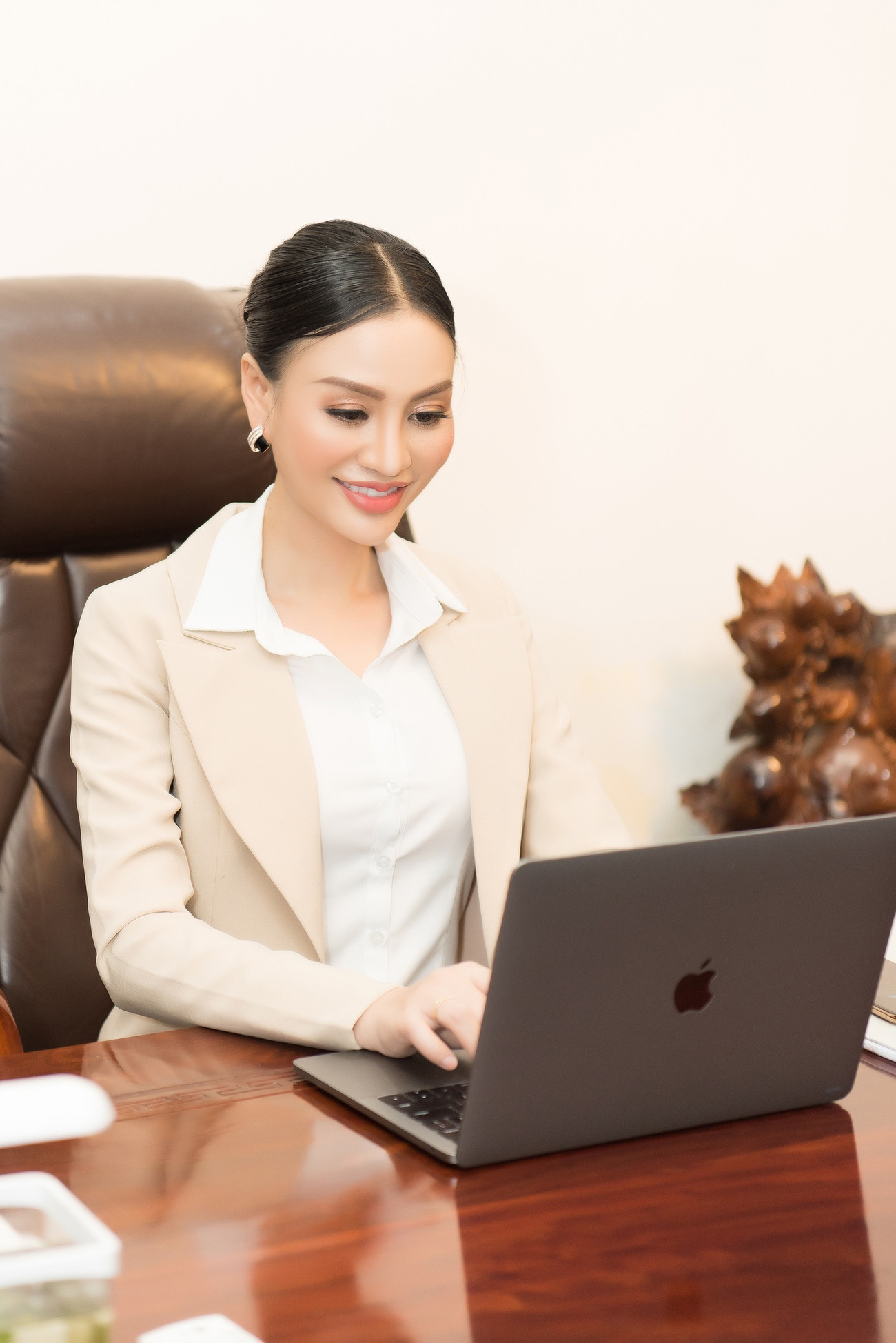 Doanh nhân Trần Huyền Nhung - Người phụ nữ bản lĩnh, đa tài Doanh nhân Trần Huyền Nhung khởi nghiệp từ bàn tay trắng ảnh 2