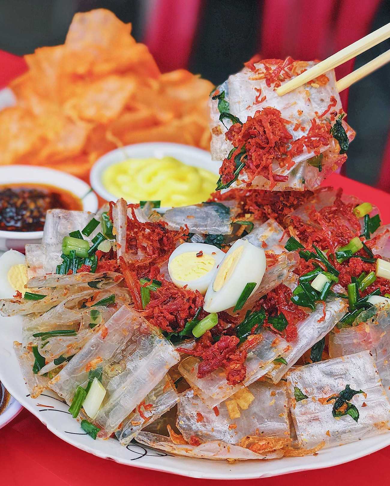 Ảnh: Sam Nguyễn Menu ăn vặt “ba chấm là ngất ngây” của teen Sài Gòn: Bò bía 1,5K, súp “gói cả thế giới“ ảnh 9