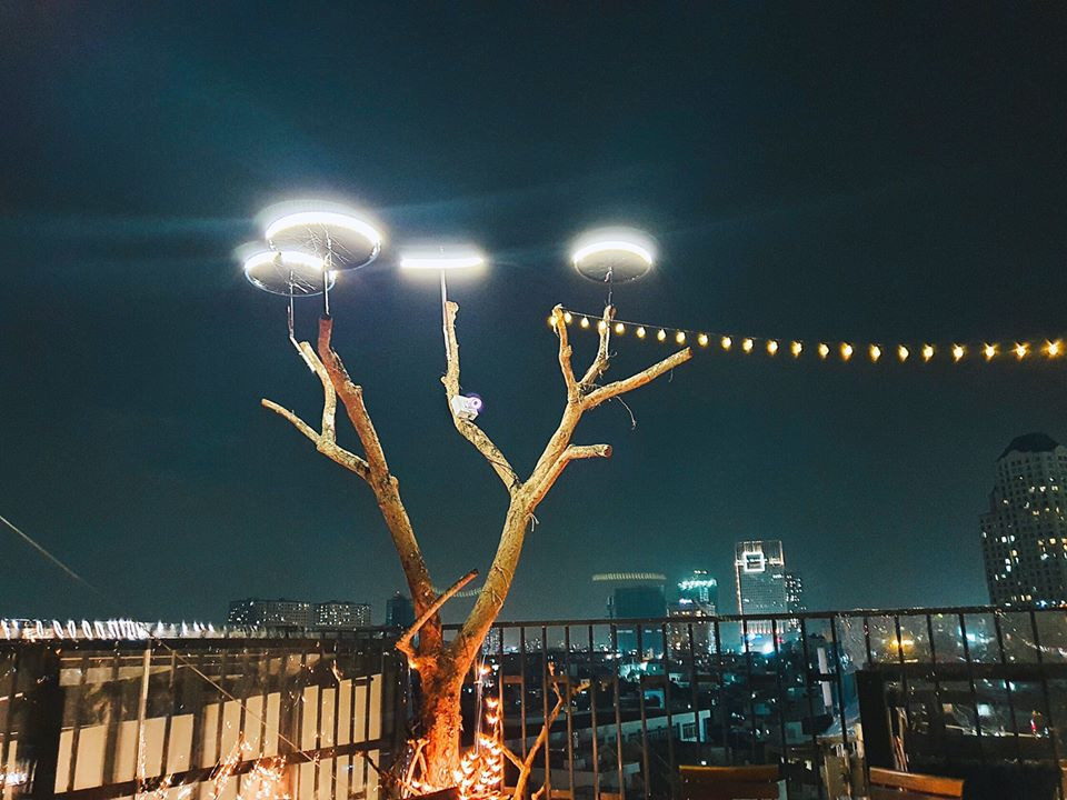 Ảnh: Khói Rooftop Ghé những cửa tiệm cà phê mà dù đi với bạn hay đi “đu đưa” một mình cũng cực chill ảnh 4