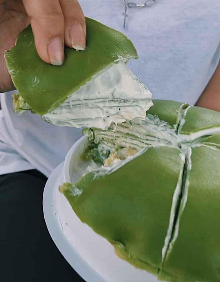 Bánh "ngàn lớp" nha - Ảnh: Sam Nguyễn Dành cho những chiếc bụng đói: Ăn vặt ngon “xỉu” với các món bánh tráng miệng ở Sài Gòn ảnh 1