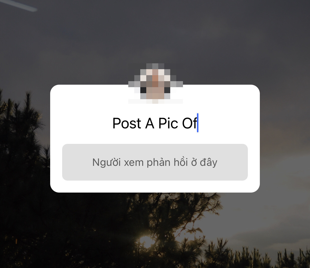 Chỉ với khung câu hỏi và dòng chữ Post A Pic Of hoặc một số "biến thể" khác nhưng cùng một ngữ nghĩa, bạn có thể tham gia ngay trào lưu hot này. Châu Bùi, Tlinh, Đồng Ánh Quỳnh và loạt bạn trẻ “mê mệt” bởi trào lưu Post A Pic Of ảnh 1