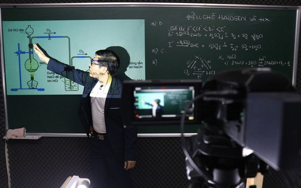Ảnh minh họa: Internet COVID-19 trở lại “đánh thẳng” vào học đường, học sinh sinh viên tại TP.HCM cần làm gì? ảnh 3