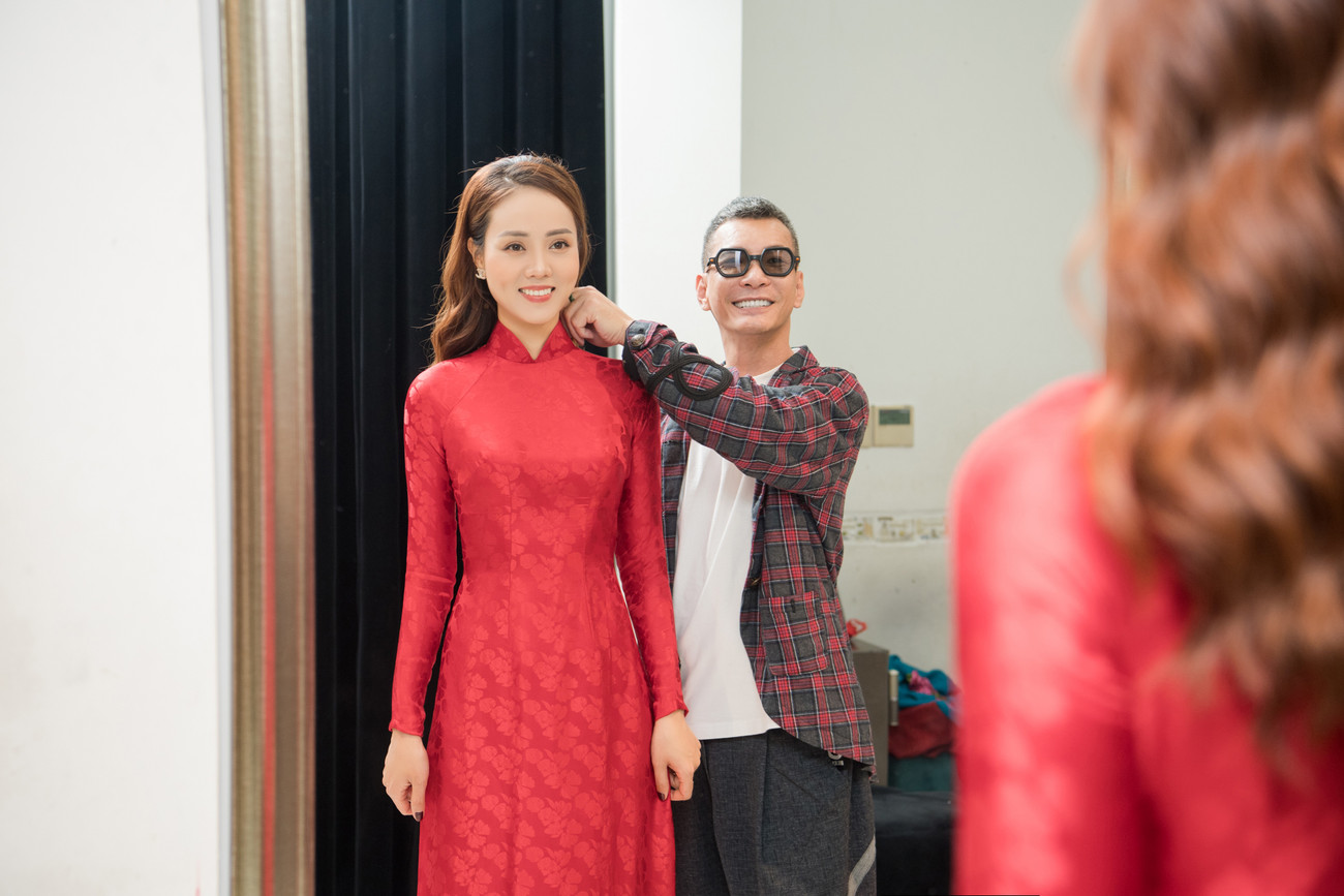 Bạn gái NSND Công Lý xinh đẹp hút hồn khi đi thử áo dài cưới ngay trước hôn lễ ảnh 5