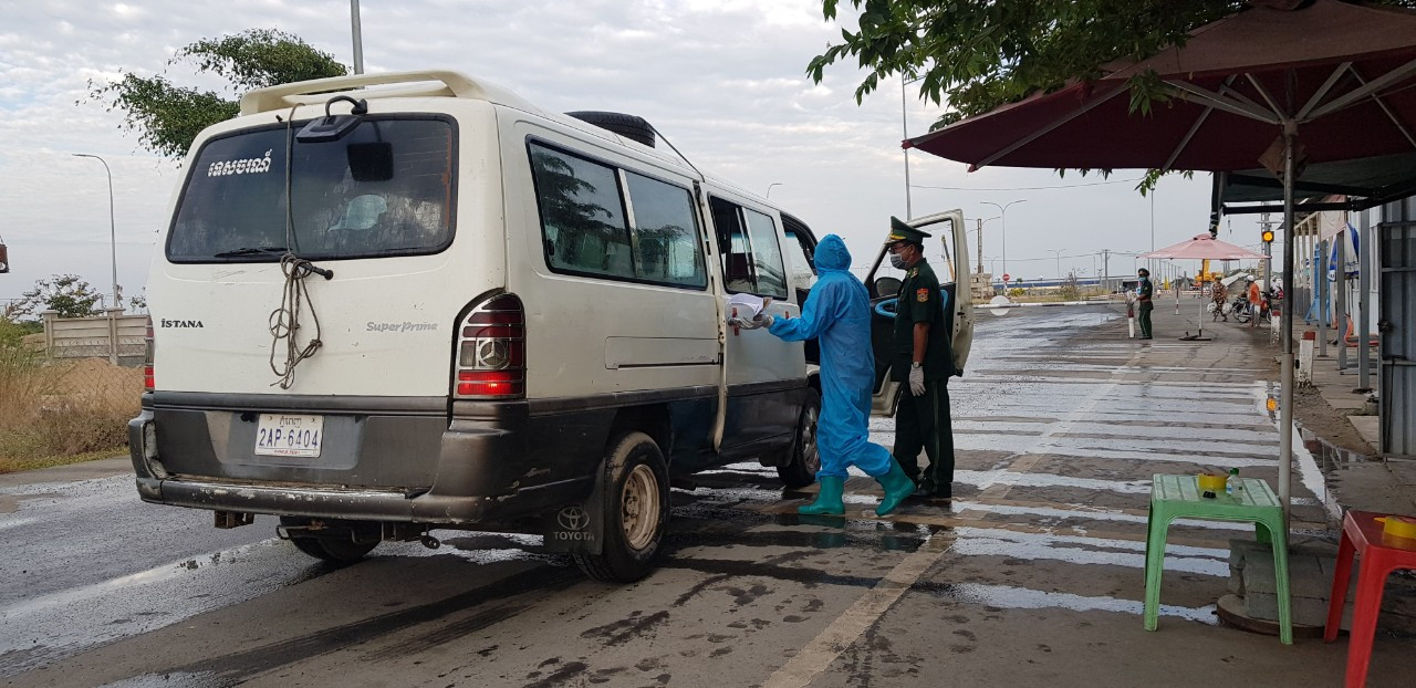 Siết chặt đường mòn, lối mở trên toàn tuyến biên giới Tây Nam ảnh 10