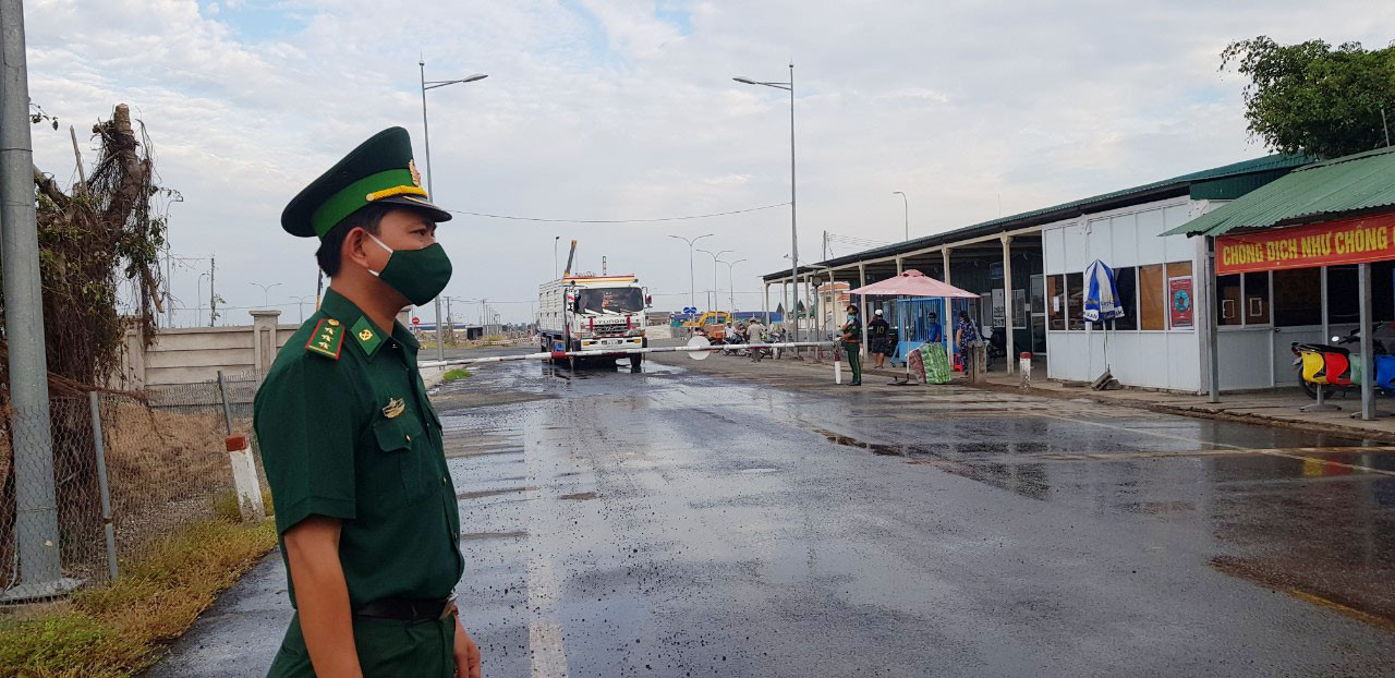 Siết chặt đường mòn, lối mở trên toàn tuyến biên giới Tây Nam ảnh 9