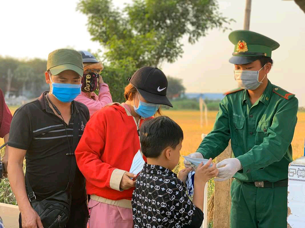 Siết chặt đường mòn, lối mở trên toàn tuyến biên giới Tây Nam ảnh 6