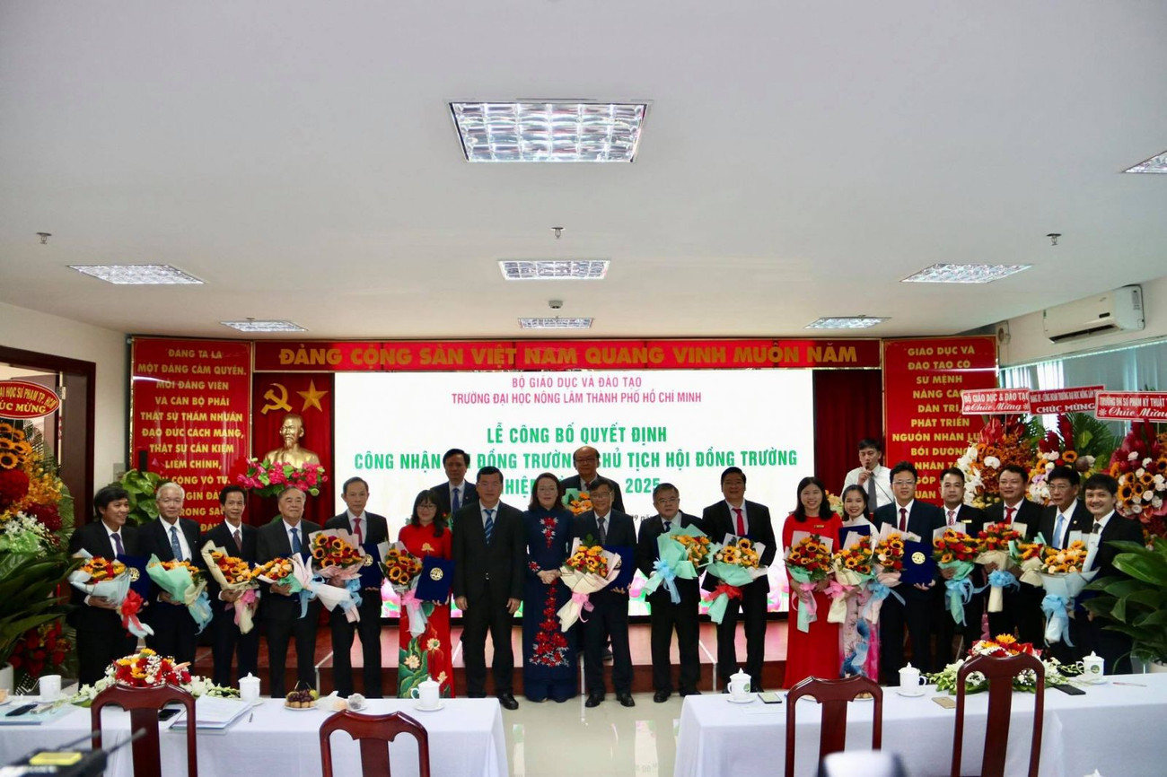 21 thành viên Hội đồng trường của trường ĐH Nông Lâm TP. HCM nhiệm kỳ 2020 - 2025. ĐH Nông Lâm TP. HCM có Chủ tịch Hội đồng trường mới ảnh 1