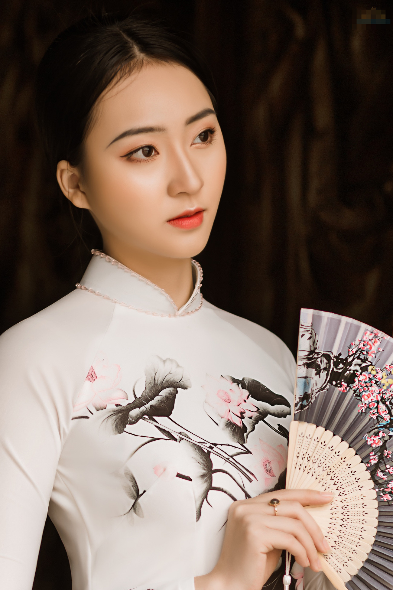 2 cô gái lọt Top 5 Người đẹp Thể thao HHVN 2020 ‘đọ sắc’ với áo dài ảnh 2