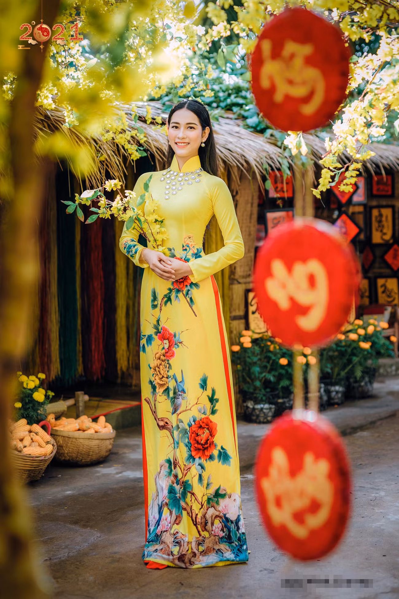 Top 5 Người đẹp Biển HHVN 2020 khoe đường cong quyến rũ với áo dài ảnh 4
