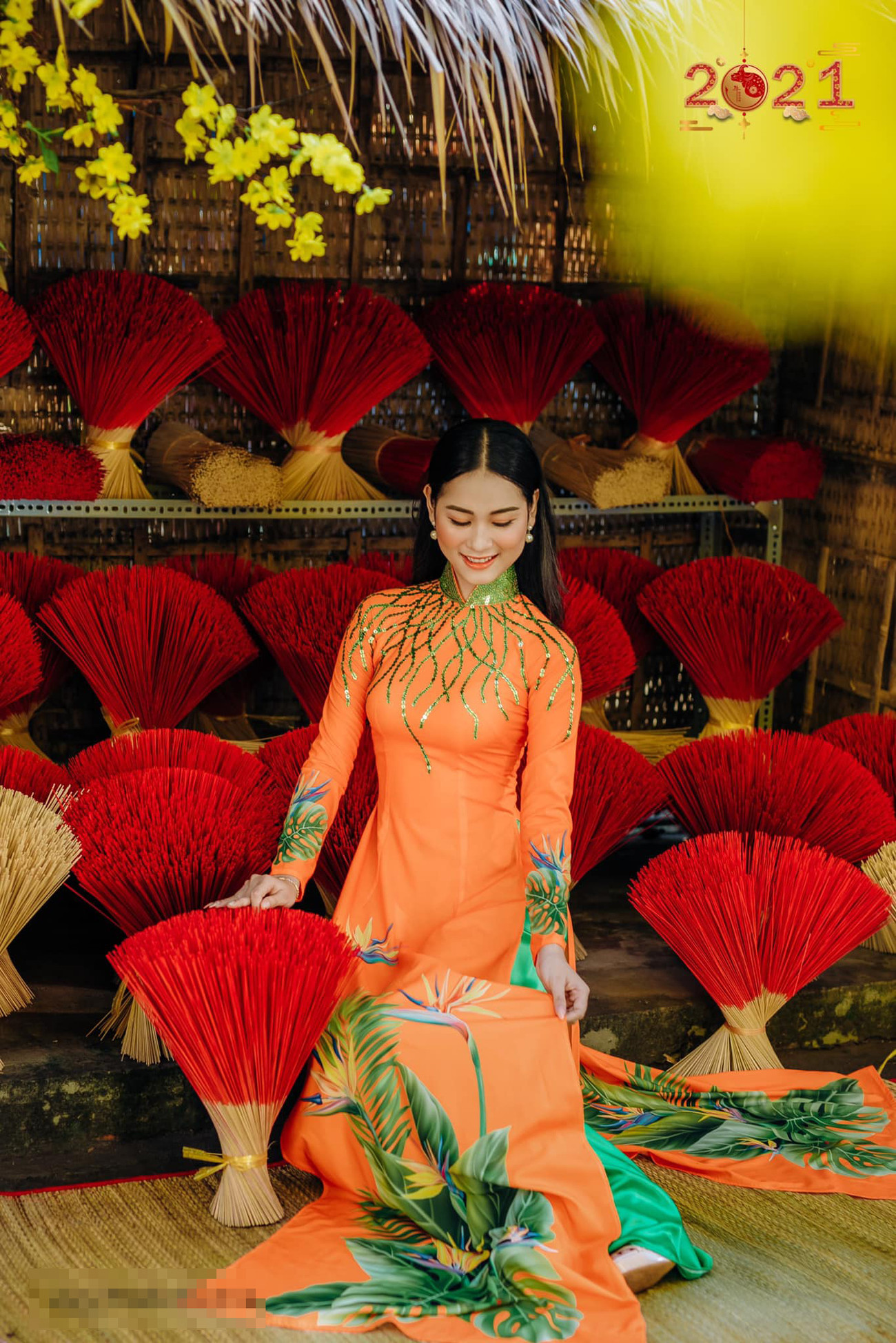 Top 5 Người đẹp Biển HHVN 2020 khoe đường cong quyến rũ với áo dài ảnh 5